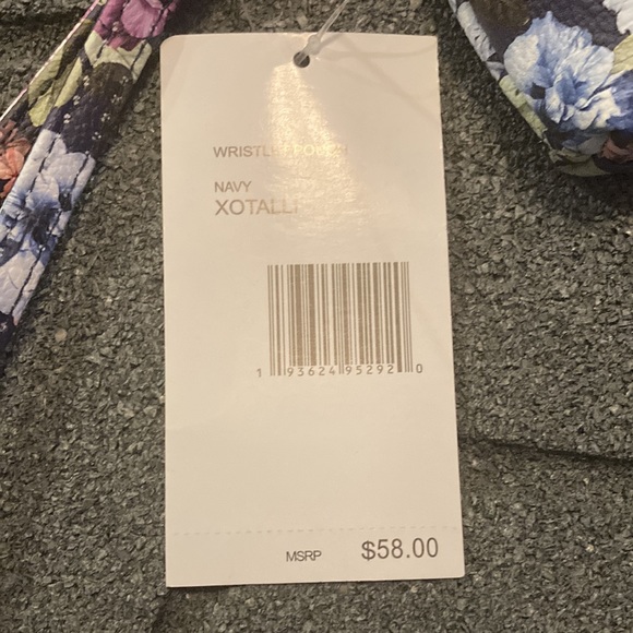 Betsey Johnson wristlet pouch - Picture 4 of 4